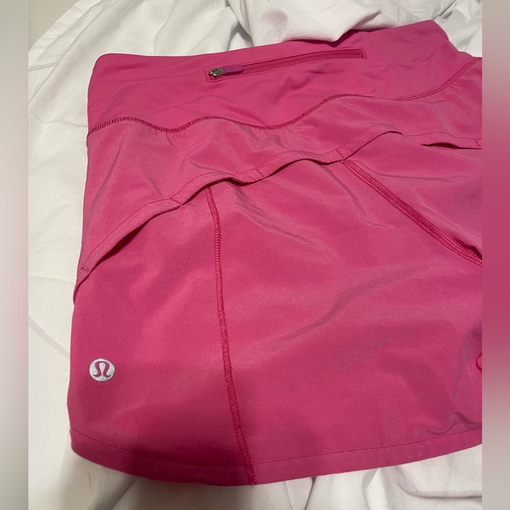 Lululemon shorts, Pink 4 inch, size 6